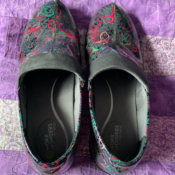 dansko work wonders shoes